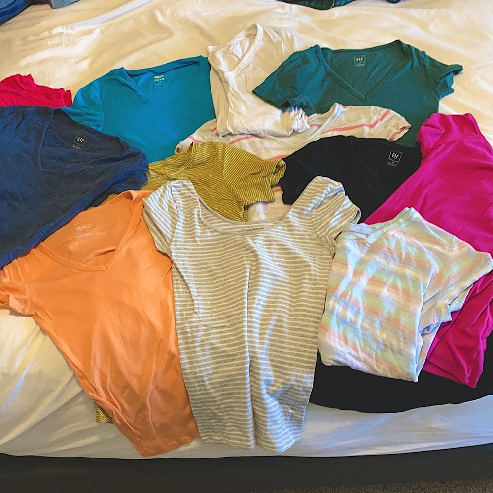 Lot of 12 tee-shirts small/xs